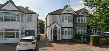 Room to rent in Enderley Road, Harrow Weald HA3