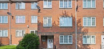 Terraced house to rent in Spindlewood Gardens, Croydon CR0