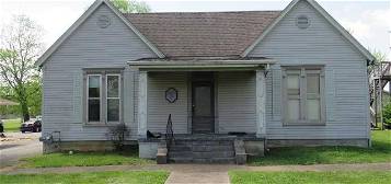 301 W  15th St, Hopkinsville, KY 42240