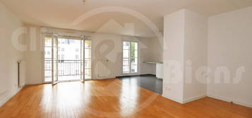 Appartement  à louer, 4 pièces, 2 chambres, 82 m²