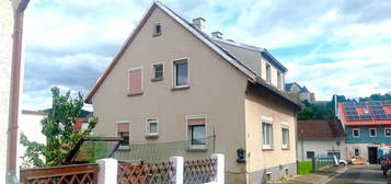 Gemütliches, teilsaniertes Einfamilienhaus mit schönem Blick auf die Ebernburg