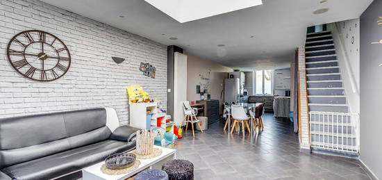 Maison  à vendre, 4 pièces, 3 chambres, 100 m²