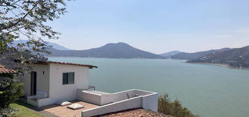 Casa En Venta Alta Vista, Valle De Bravo. (er)