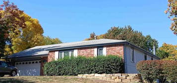 3445 Stonehenge Drive Dr, Manhattan, KS 66503