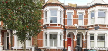 Flat for sale in Marney Road, London SW11