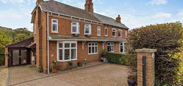 3 bed detached house for sale