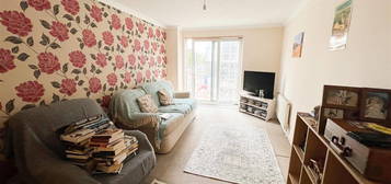 2 bed flat to rent