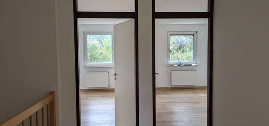 5-Zimmer-Reihenendhaus mit EBK, 140 m² Wfl., München-Hadern