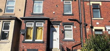 Terraced house to rent in Fairford Terrace, Leeds LS11