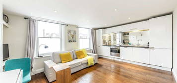 Flat for sale in Upper Street, London N1