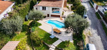 Villa  à vendre, 7 pièces, 4 chambres, 185 m²