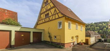 Kernsaniertes Haus mit PV- und Solaranlage im Zentrum von Ebhausen