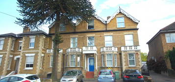 2 bed flat to rent