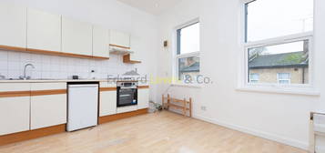 Studio to rent in Rowhill Road, London E5