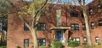 302 E 19th St APT 2A, Indianapolis, IN 46202