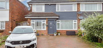 3 bed semi-detached house for sale