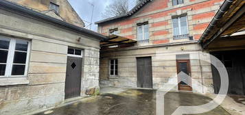 Maison 2 étages  à vendre, 5 pièces, 4 chambres, 251 m²