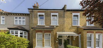 4 bedroom terraced house