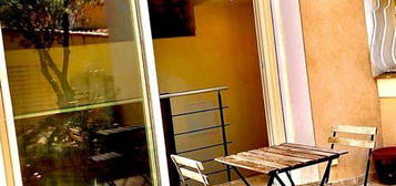 Appartement Standing Type 2Aix dans Villa