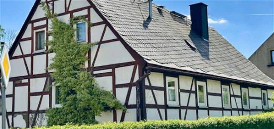 Gemütliches Einfamilienhaus in Thum-Jahnsbach mit viel Potential!!