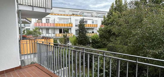 Renovierte 3-Zimmerwohnung mit ruhigem Balkon zum Innenhof