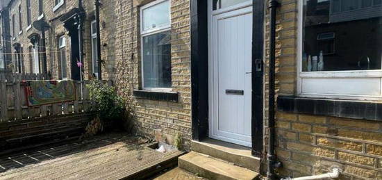 2 bedroom terraced house