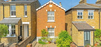 3 bed detached house for sale