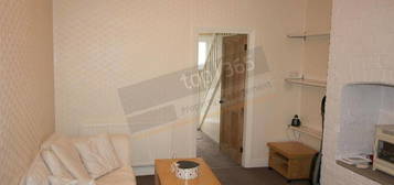 4 bedroom terraced house to rent