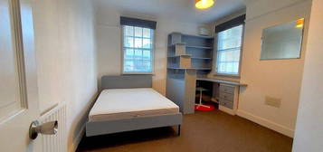 Flat to rent in Naval House, London E14