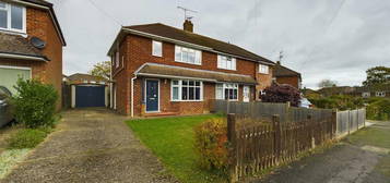 2 bedroom semi-detached house for sale