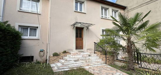 Maison  à vendre, 6 pièces, 4 chambres, 135 m²