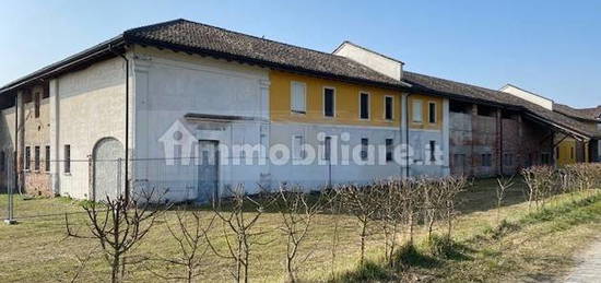 Palazzo - stabile all'asta frazione Sforzesca - Strada Di Sopra, 141, Vigevano