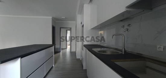 T3 Remodelado em Parada de Cunhos, Vila Real