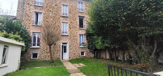 EN EXCLUSIVITE, ATHIS-MONS Appartement 2P à 10 minutes à pied de la gare de Juvisy