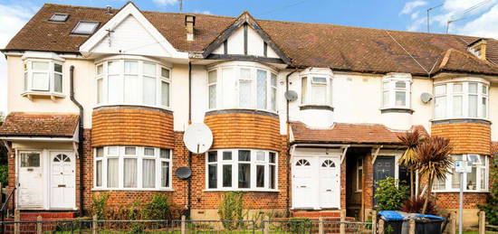 Maisonette for sale in Northview Crescent, London NW10