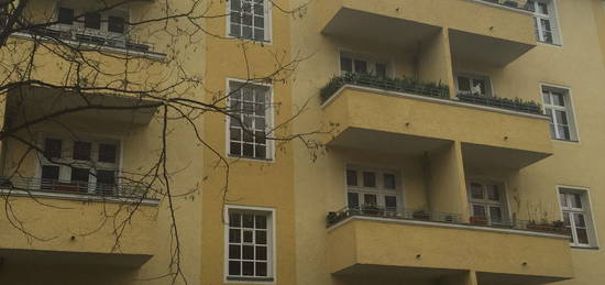 2-Raum-Wohnung mit Balkon und EBK in Berlin Pankow