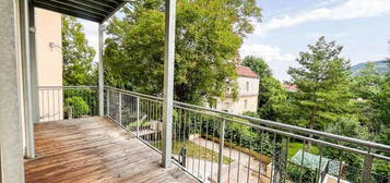 Altbaubauwohnung mit Balkon! Großzügig und lichtdurchflutet