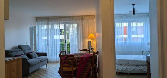 Appartement meublé  à louer, 3 pièces, 2 chambres, 55 m²