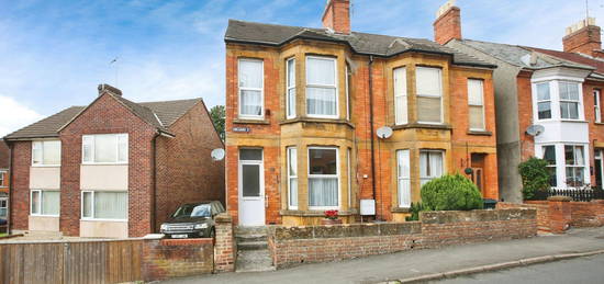 3 bed terraced house for sale