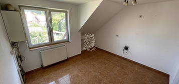 Apartament decomandat 3 camere 71 mp-renovat- Zona Str. Ghinzii