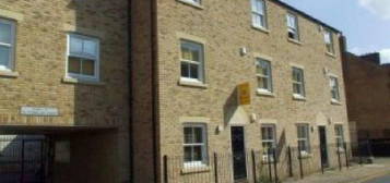 Flat to rent in Fitzwilliam Street, Central, Peterborough PE1