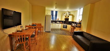 5 bed shared accommodation to rent