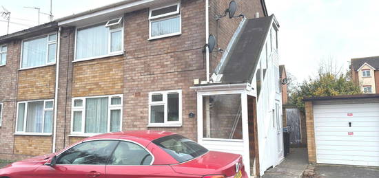 Maisonette to rent in Deegan Close, Coventry CV2