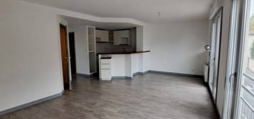 Appartement  à louer, 3 pièces, 2 chambres, 61 m²