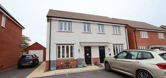 3 bedroom semi-detached house for sale