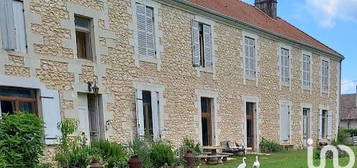 Domaine 2 étages  à vendre, 14 pièces, 8 chambres, 413 m²