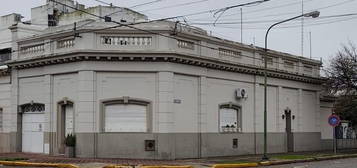 Casa En Saavedra Esq. Las Heras