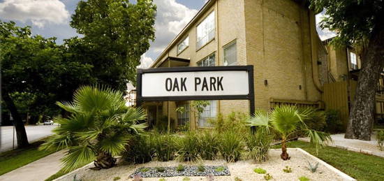 Oak Park Apartments in Historic Hyde Park, Austin, TX 78751