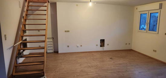 Kernsaniertes Maisonettewohnung mit Bodenheizung, Große Balkon, 100 m²; Nutzfläche 130 m²