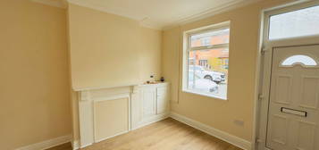 Terraced house to rent in South Broadway Street, Burton-On-Trent DE14